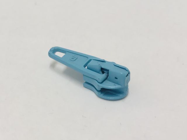 Zipper/Schieber Hellblau 138