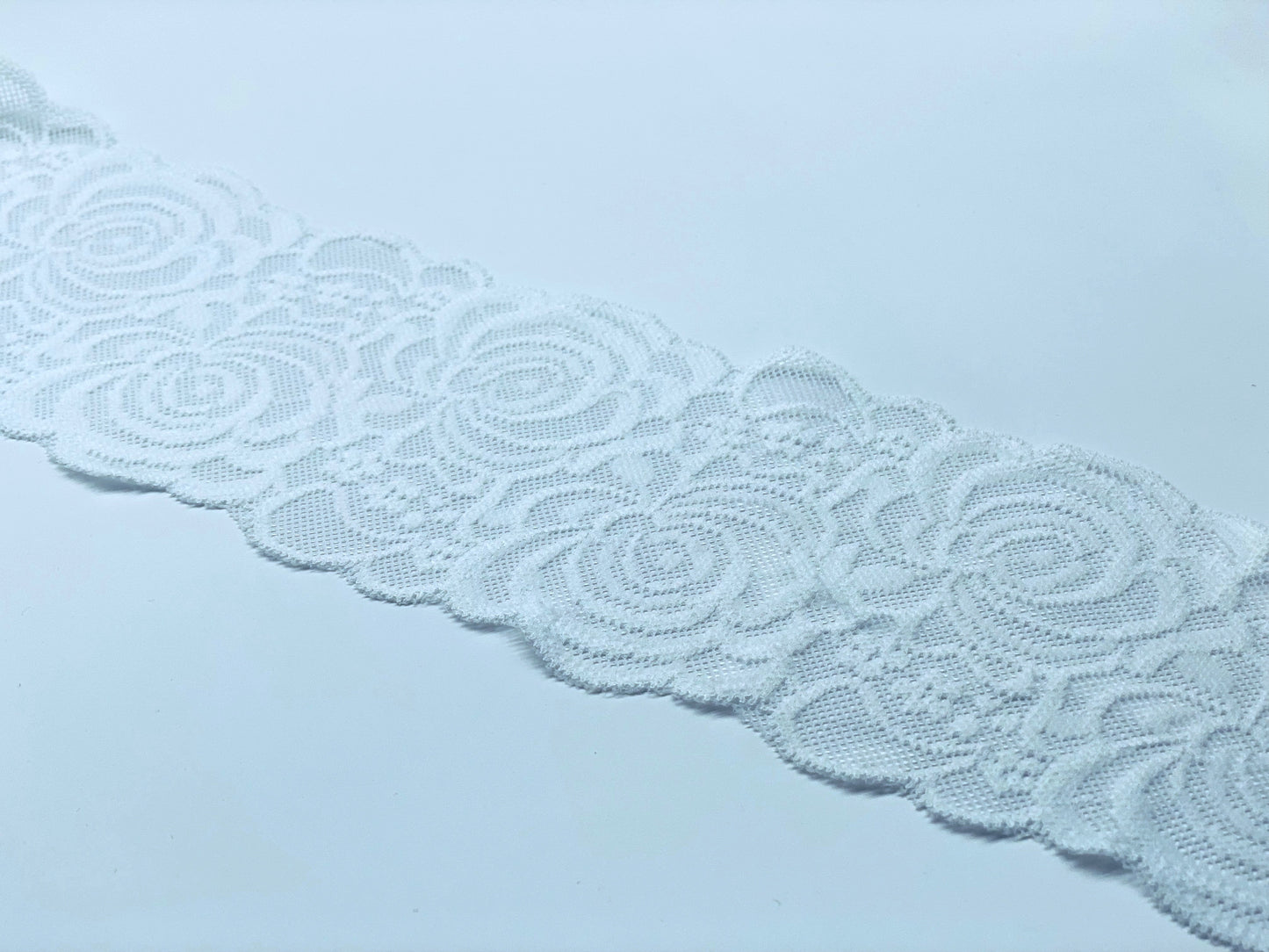 Elastische Spitzenbordüre Weiß