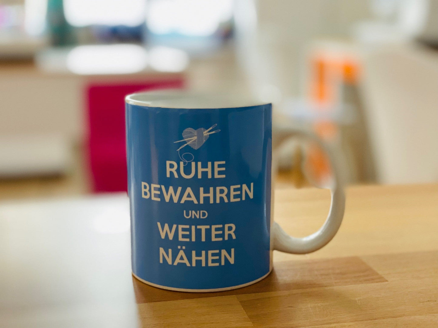 Kaffeebecher Ruhe bewahren und weiternähen