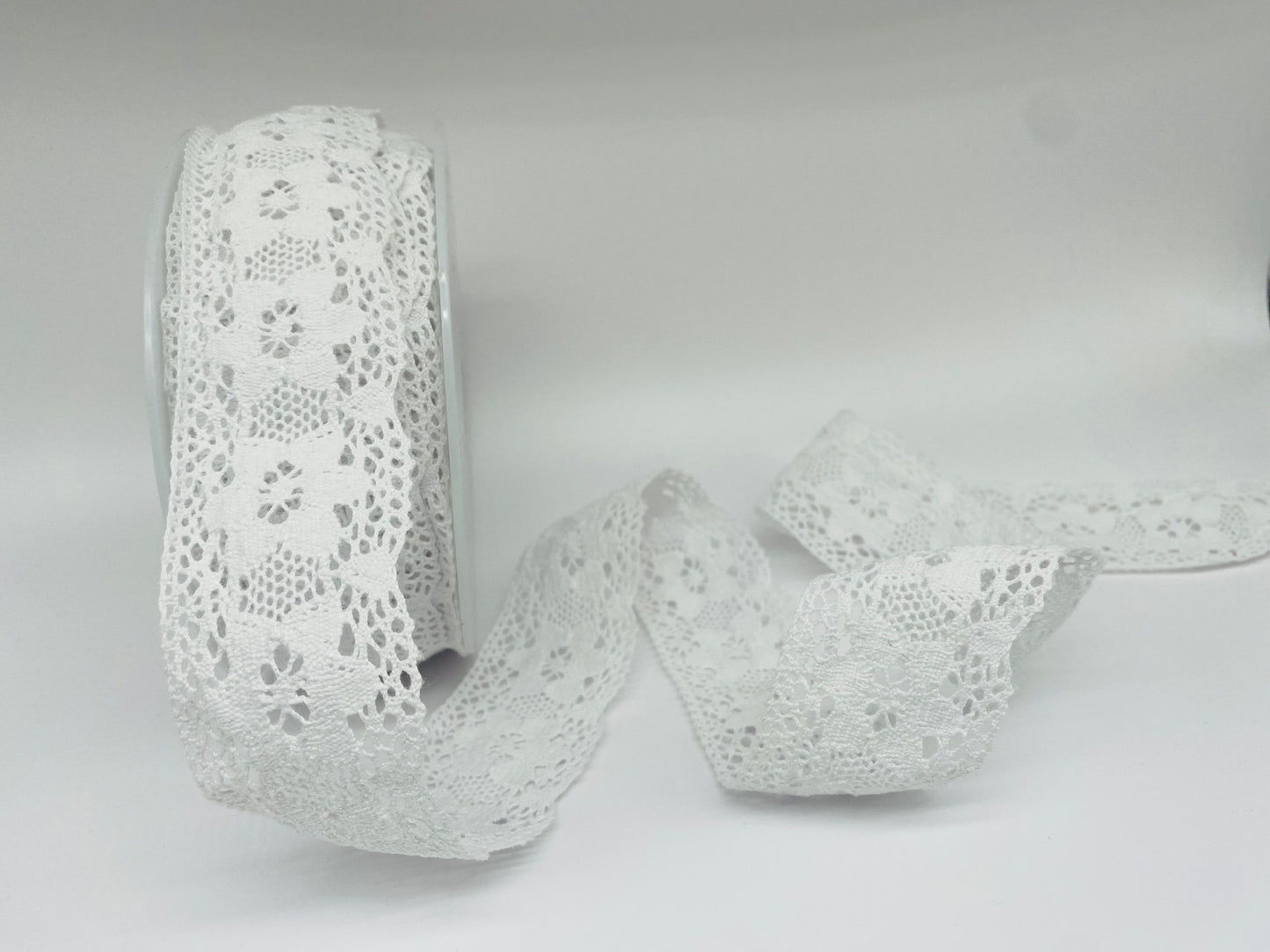 Häkelspitzenbordüre Weiß