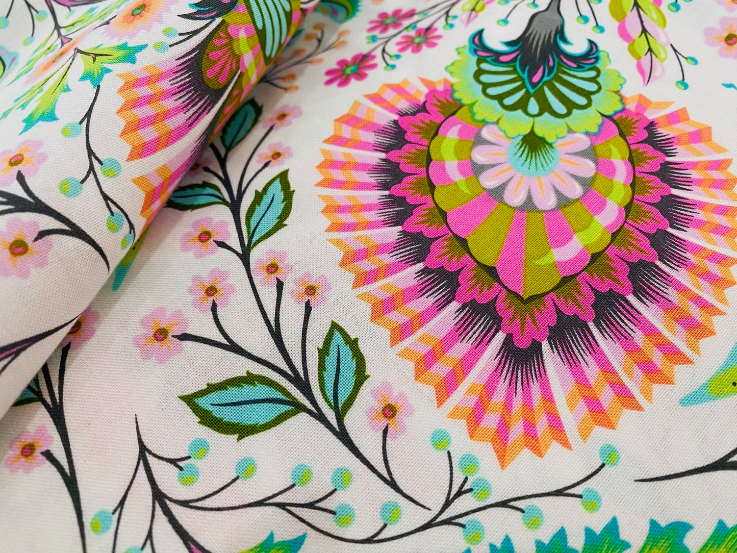 Baumwollstoff Roar Flora und