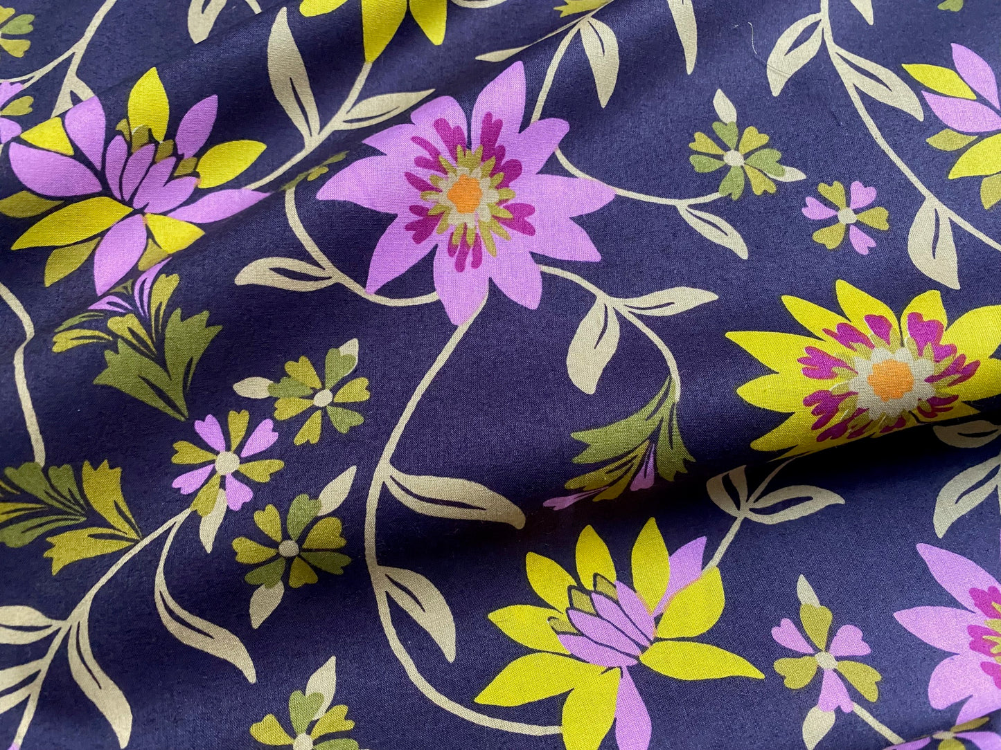 Baumwoll-Voile Flowers Violett/Senf