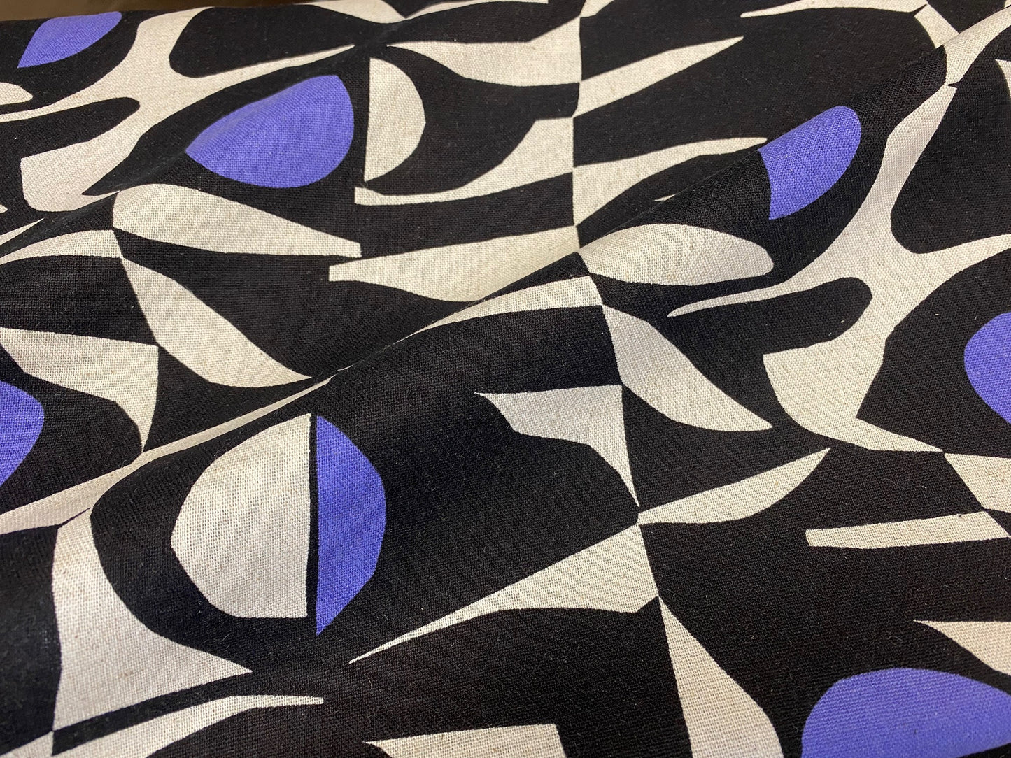 Viskose-Leinengemisch Abstract