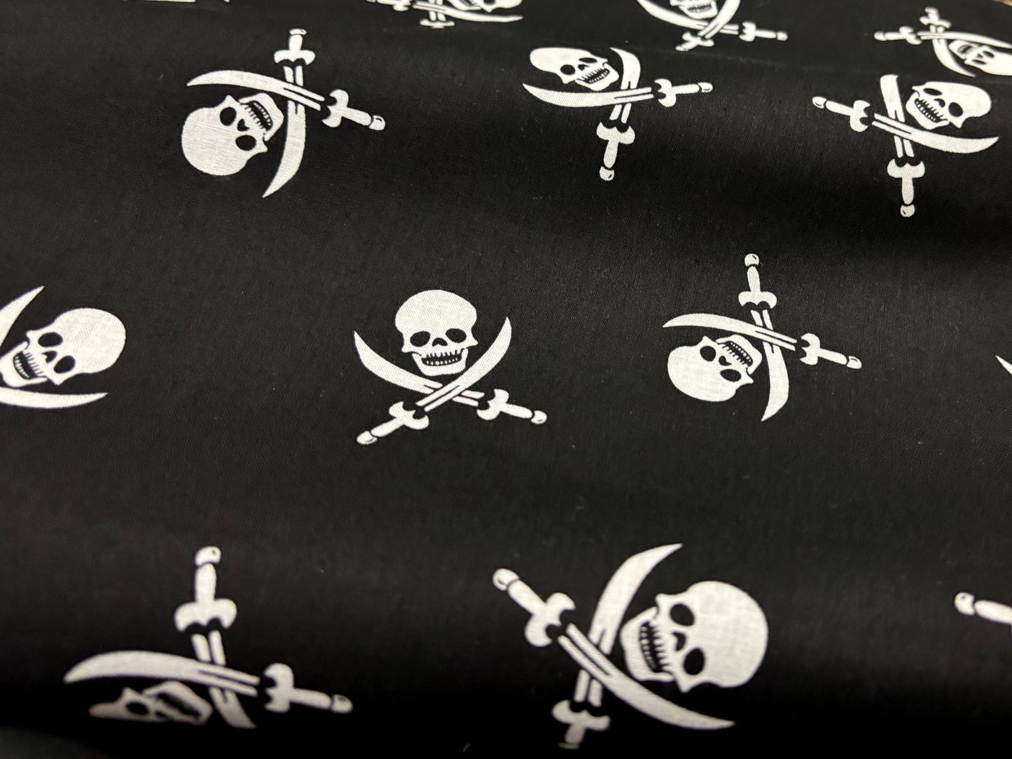 Baumwollstoff Totenköpfe Schwarz