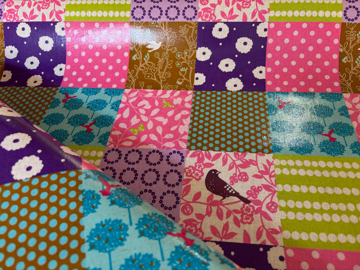 Wachstuch Musterquadrate Pink/