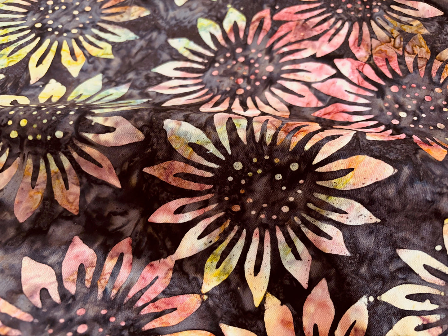 Baumwollstoff Batik-Sonnenblumen
