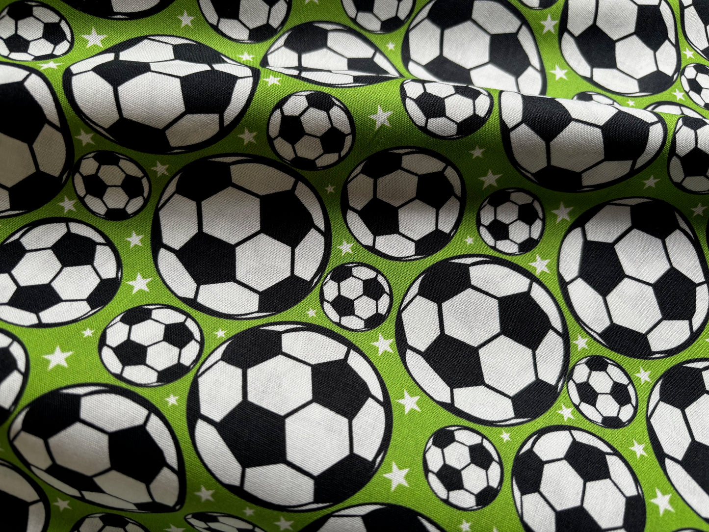 Baumwollstoff Fußball Grün