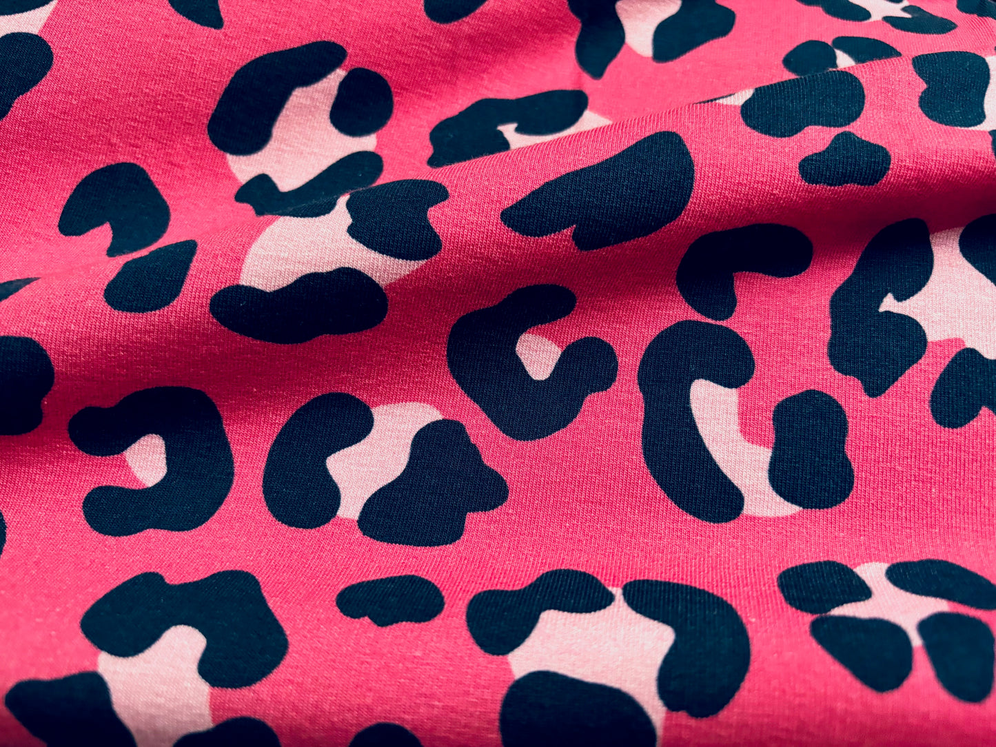 French Terry Leo Pink Animal Print