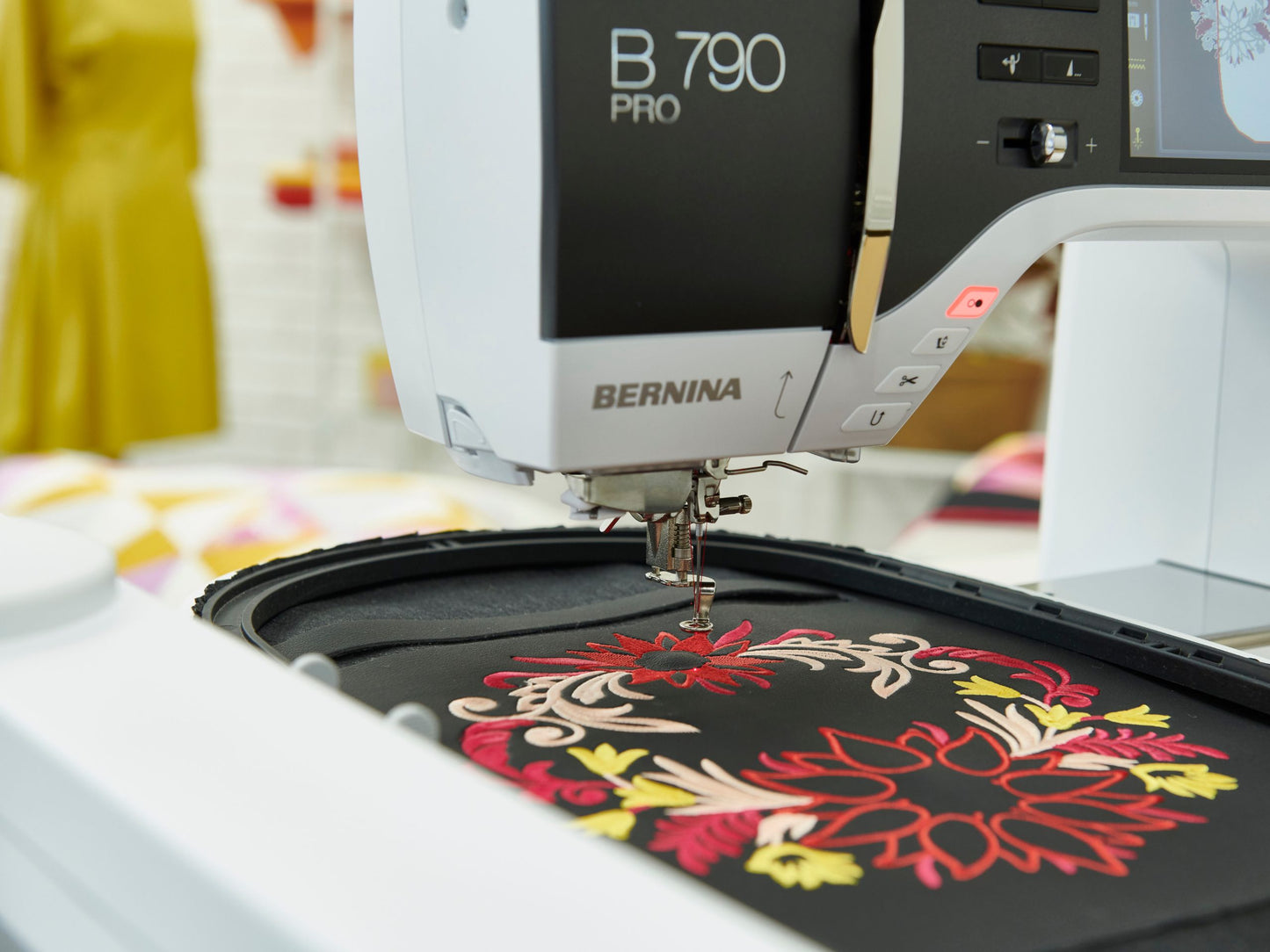 BERNINA 790 PRO Nähmaschine/Stickmaschine