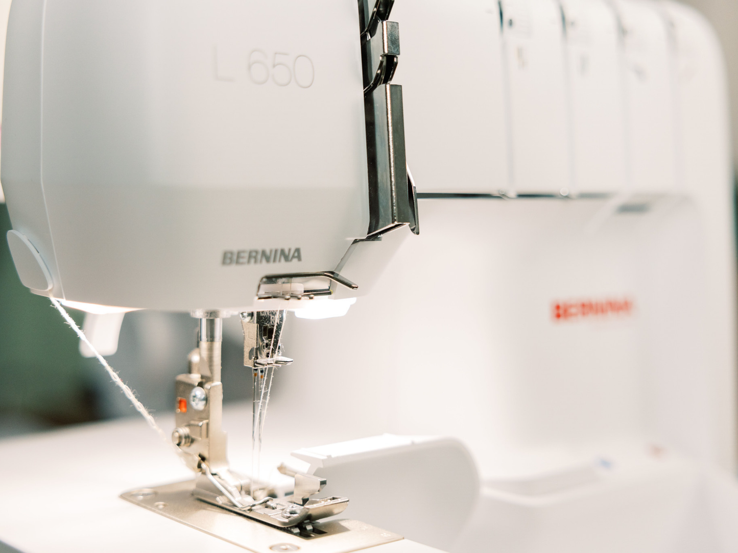 BERNINA Overlock L 660