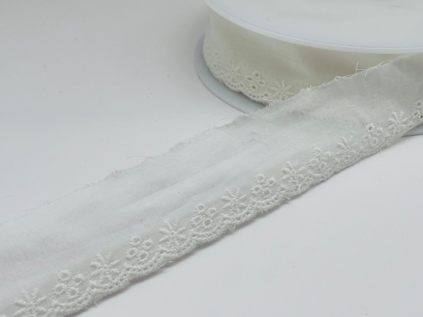 Feston-Spitzenbordüre 30 mm Cremeweiß