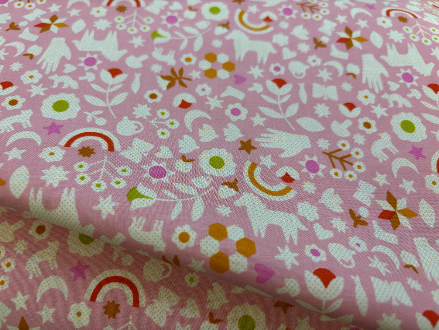 Baumwollstoff Catnap Rosa Symbole Ruby Star Society