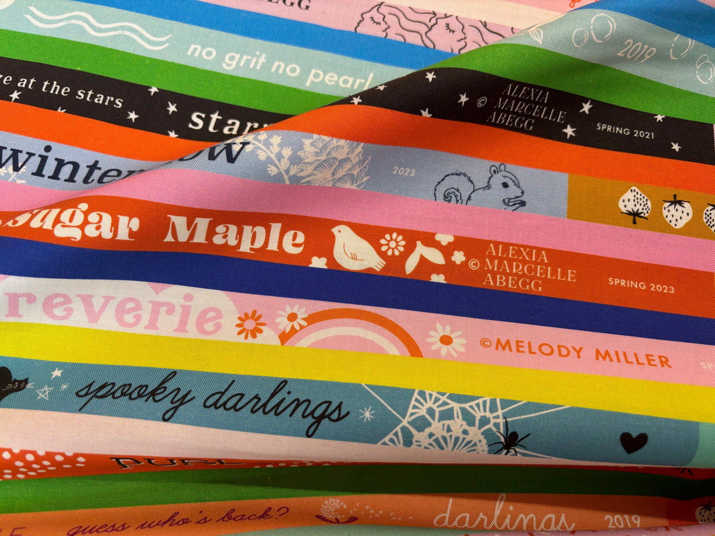 Baumwollstoff Collect them all Ruby Star Society