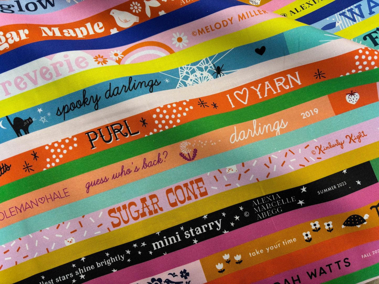 Baumwollstoff Collect them all Ruby Star Society