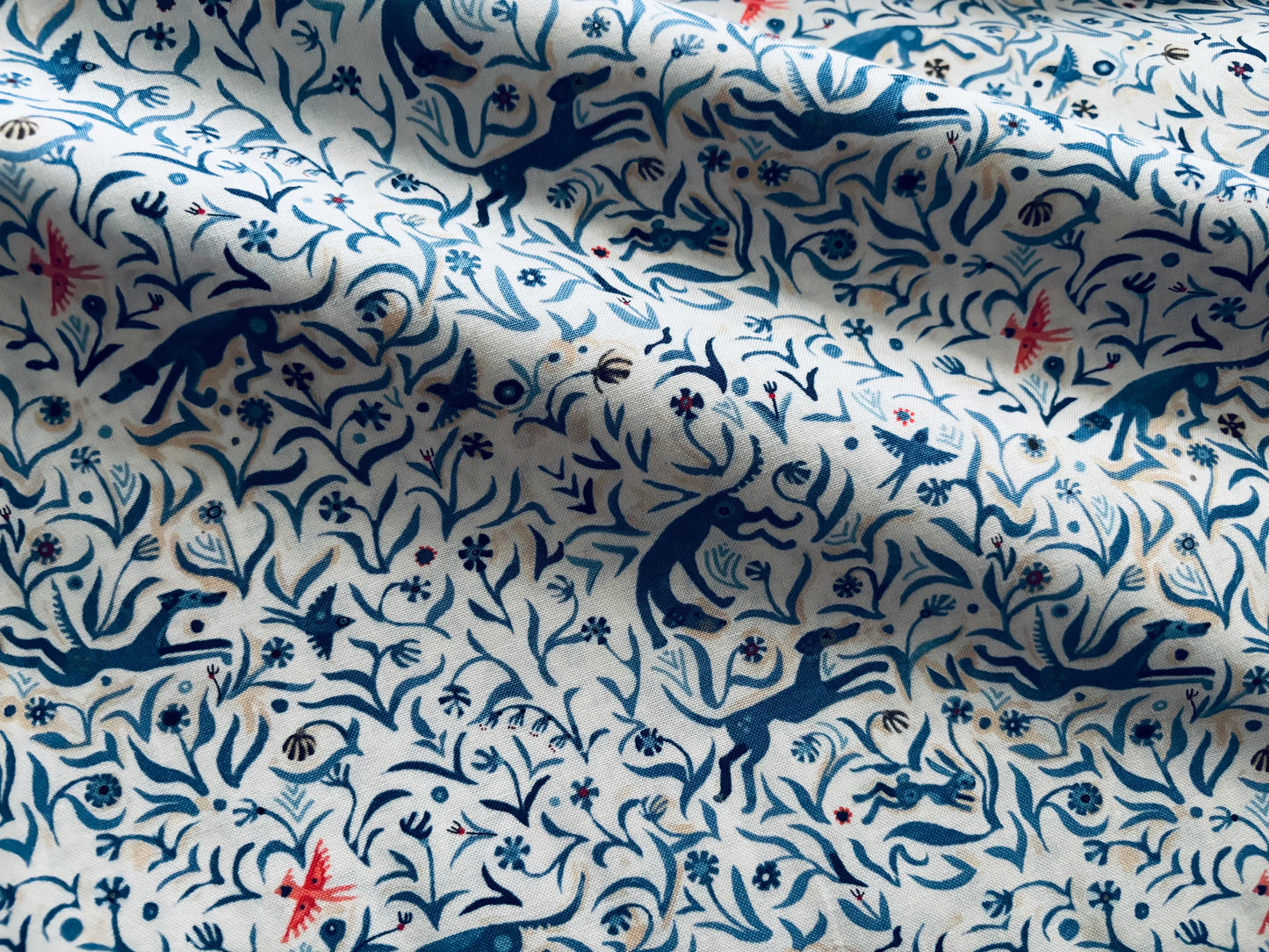 Baumwollstoff Backyard Wonder Floral Blau