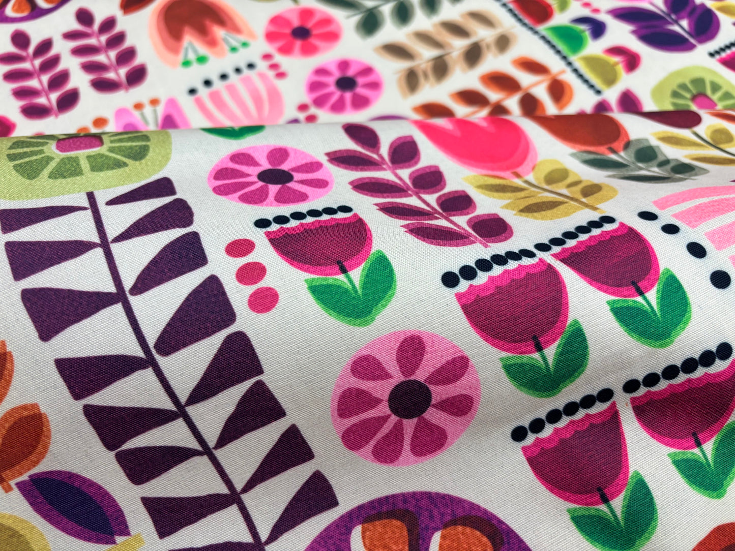 Wachstuch So Happy Buntes Blumendesign