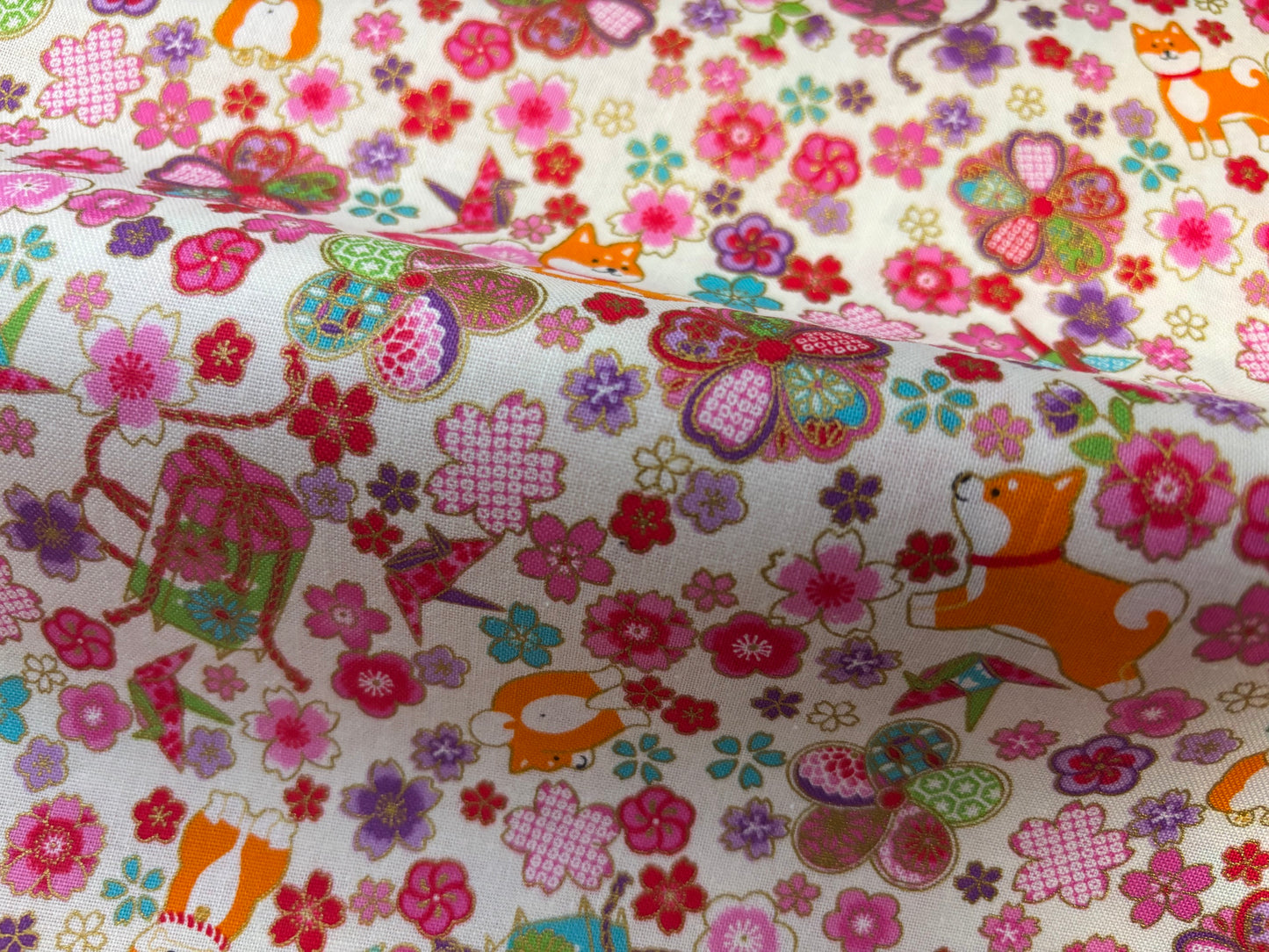Baumwollstoff Bunte Blumen Gold metallic