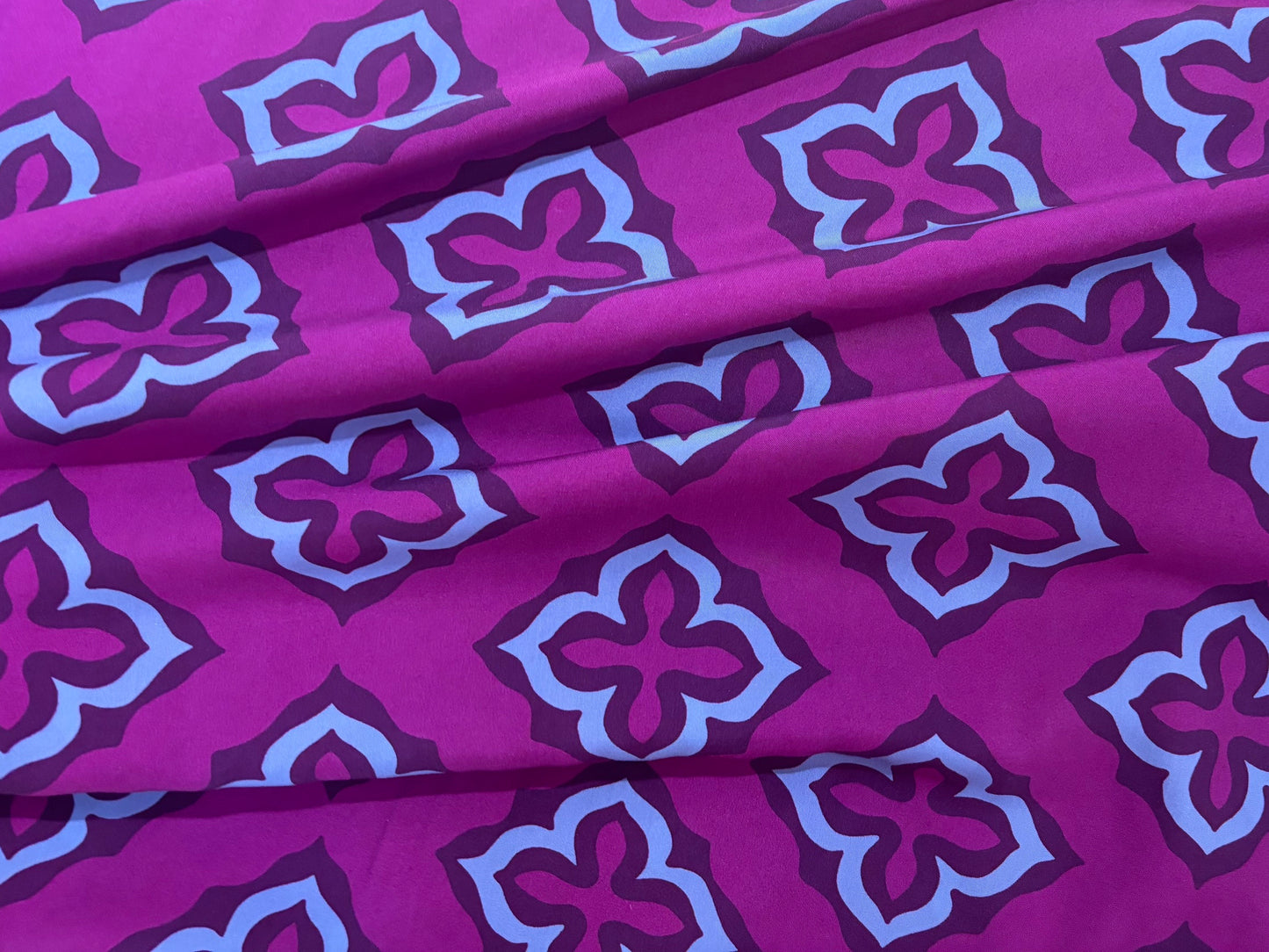 Viskose Radiance Ornament Lavendel Kirschpink