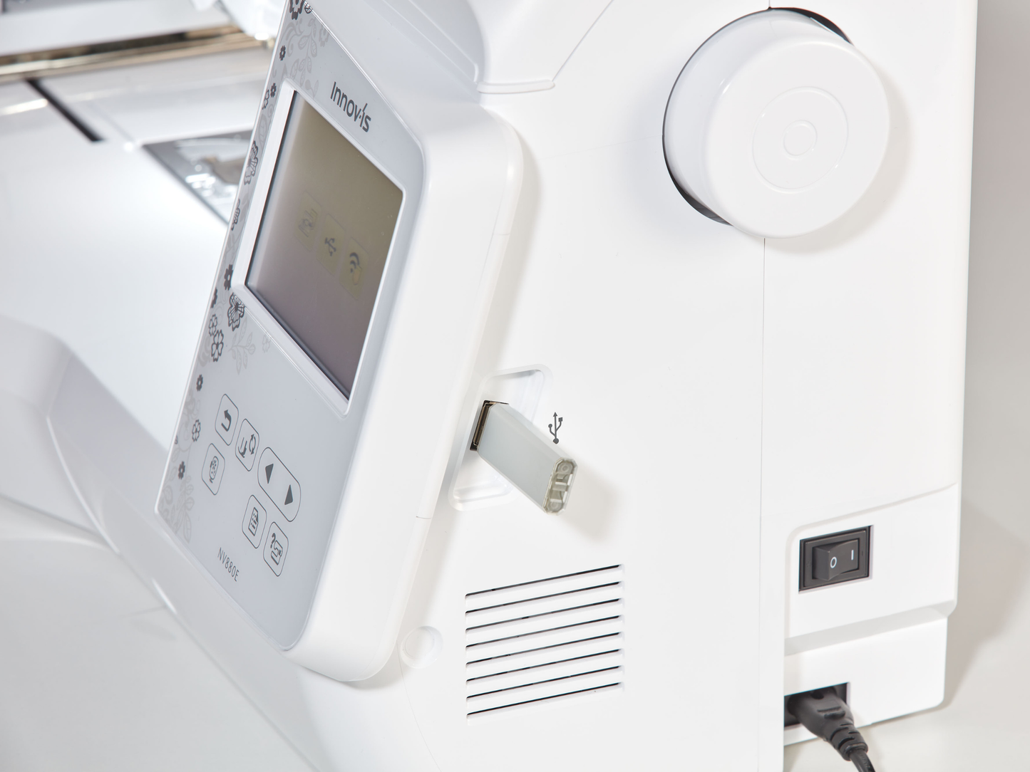 Brother Innov-is NV 880E Stickmaschine