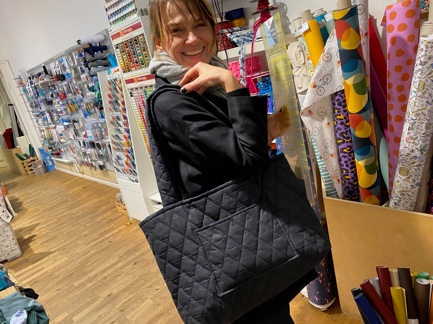 Steppstoff Dunkelblau Wattiertes