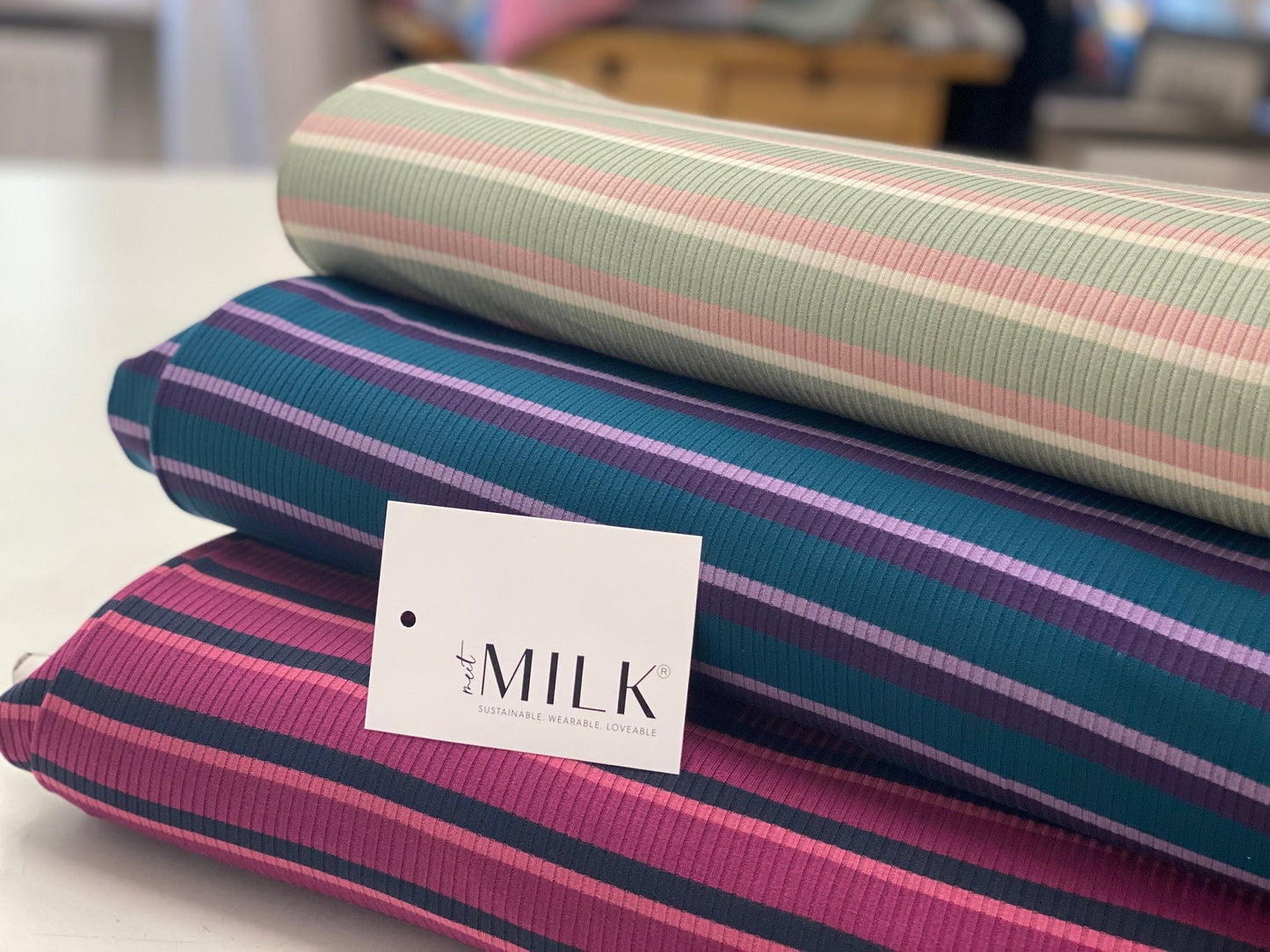 MILK-Tencel gestreifter Rippenstrick elastisch