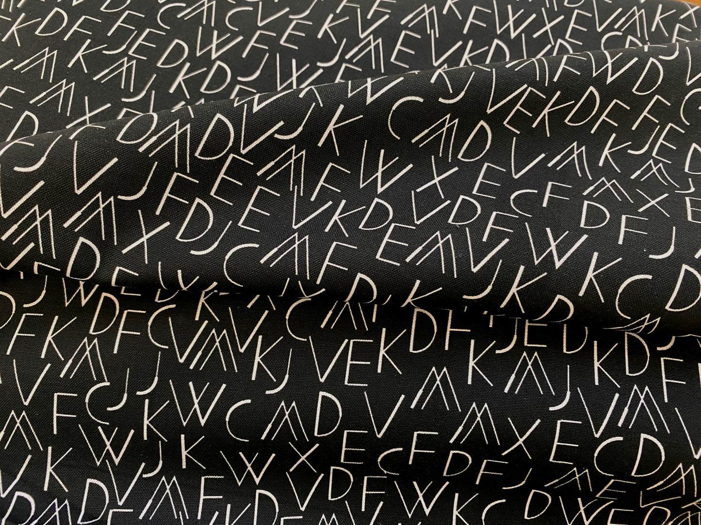 Baumwollstoff Buchstaben Wild Text