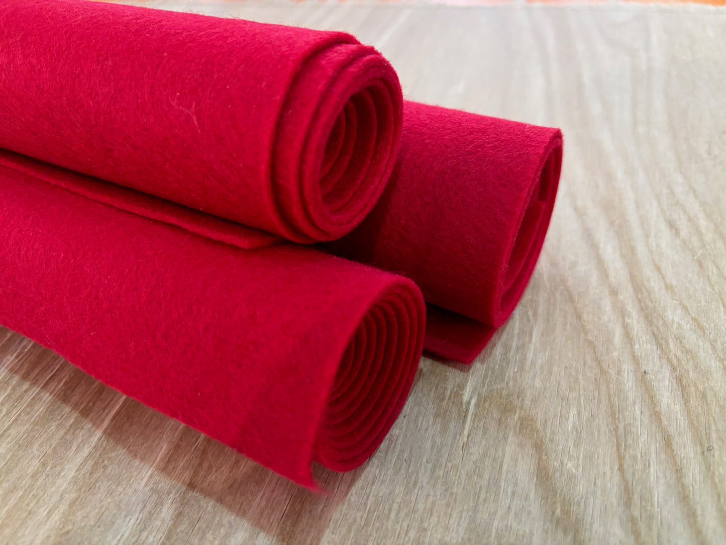 Bastelfilz Uni Rot 1,5 mm 50 x 90 cm