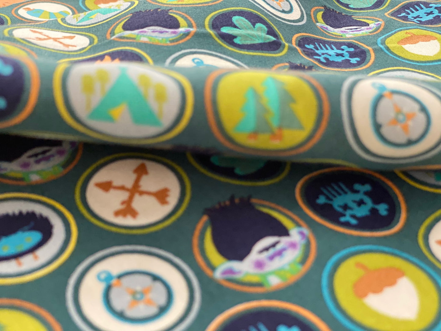 Kinderstoff Pfadfinder und Trolls