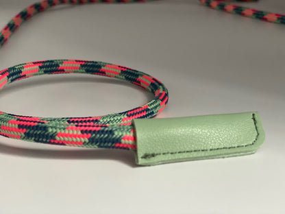 Kordelenden Pastellblau Nappaleder