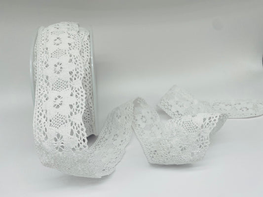 Häkelspitzenbordüre Weiß