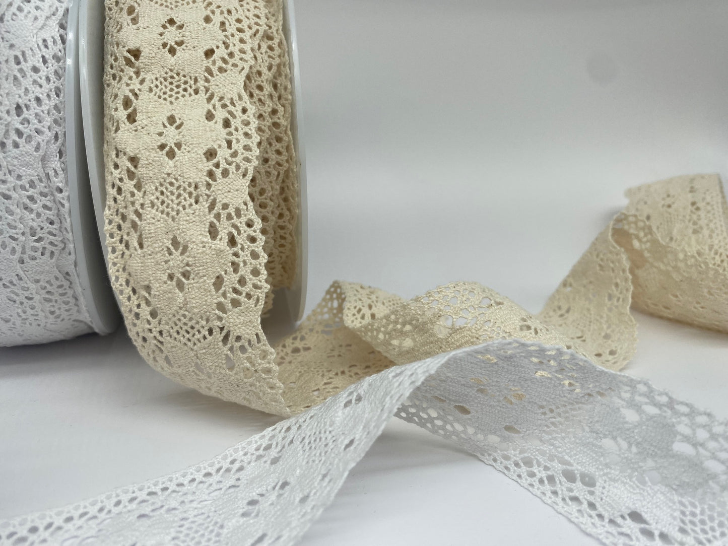 Häkelspitzenbordüre Weiß