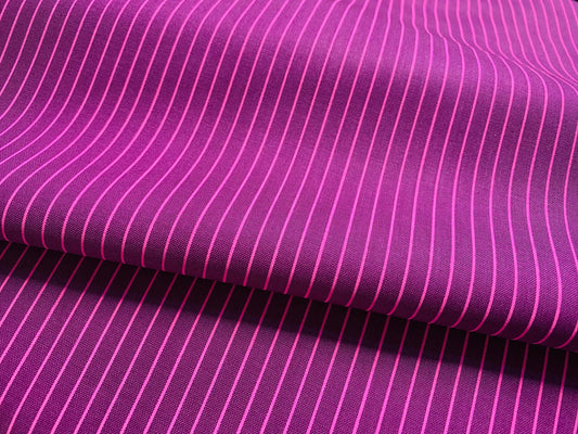 Baumwollstoff Tiny Stripes Beere