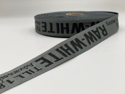 Gurtband Polyester Grau mit Typo