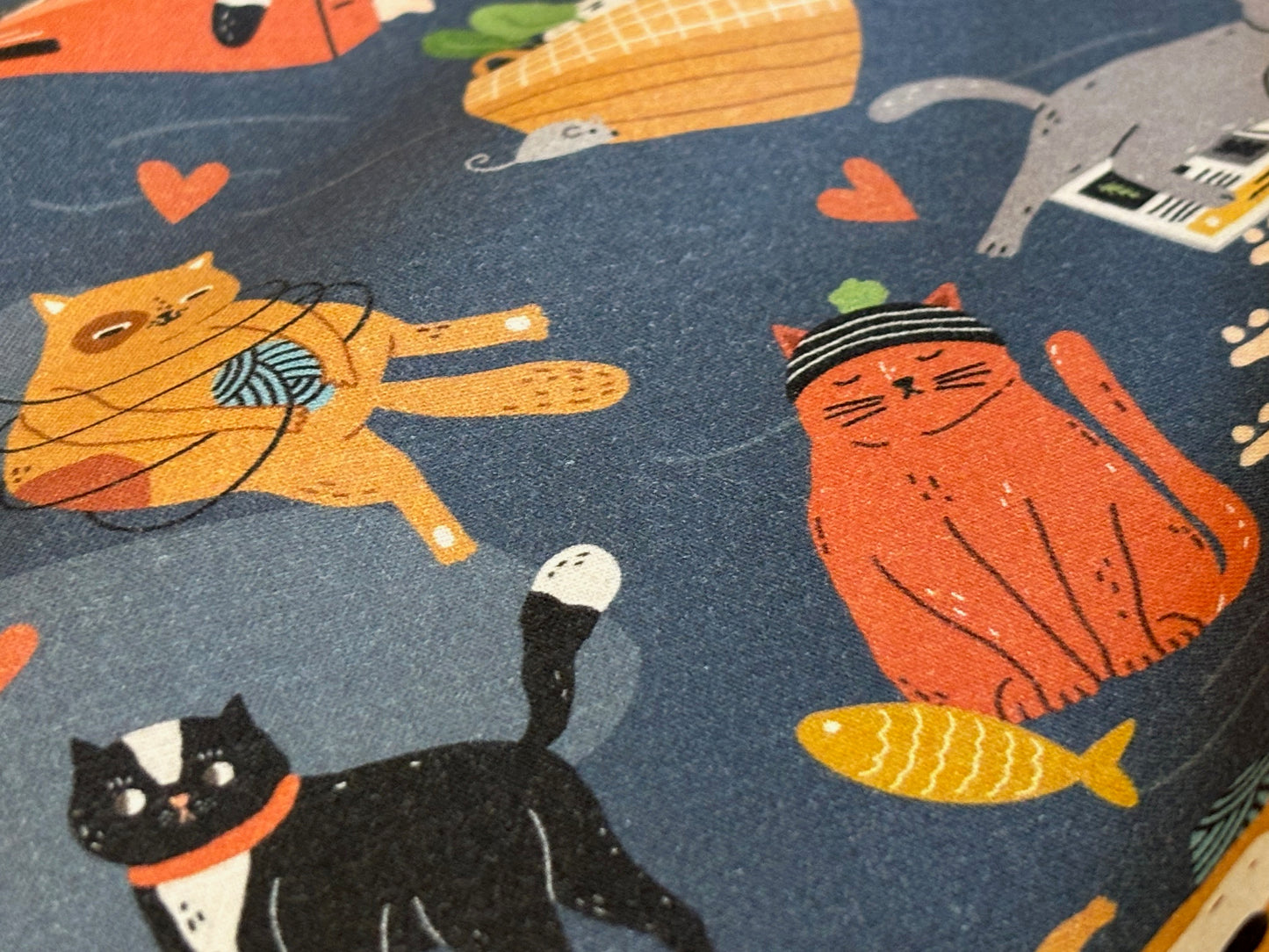 Baumwollstoff Here Kitty Katzen