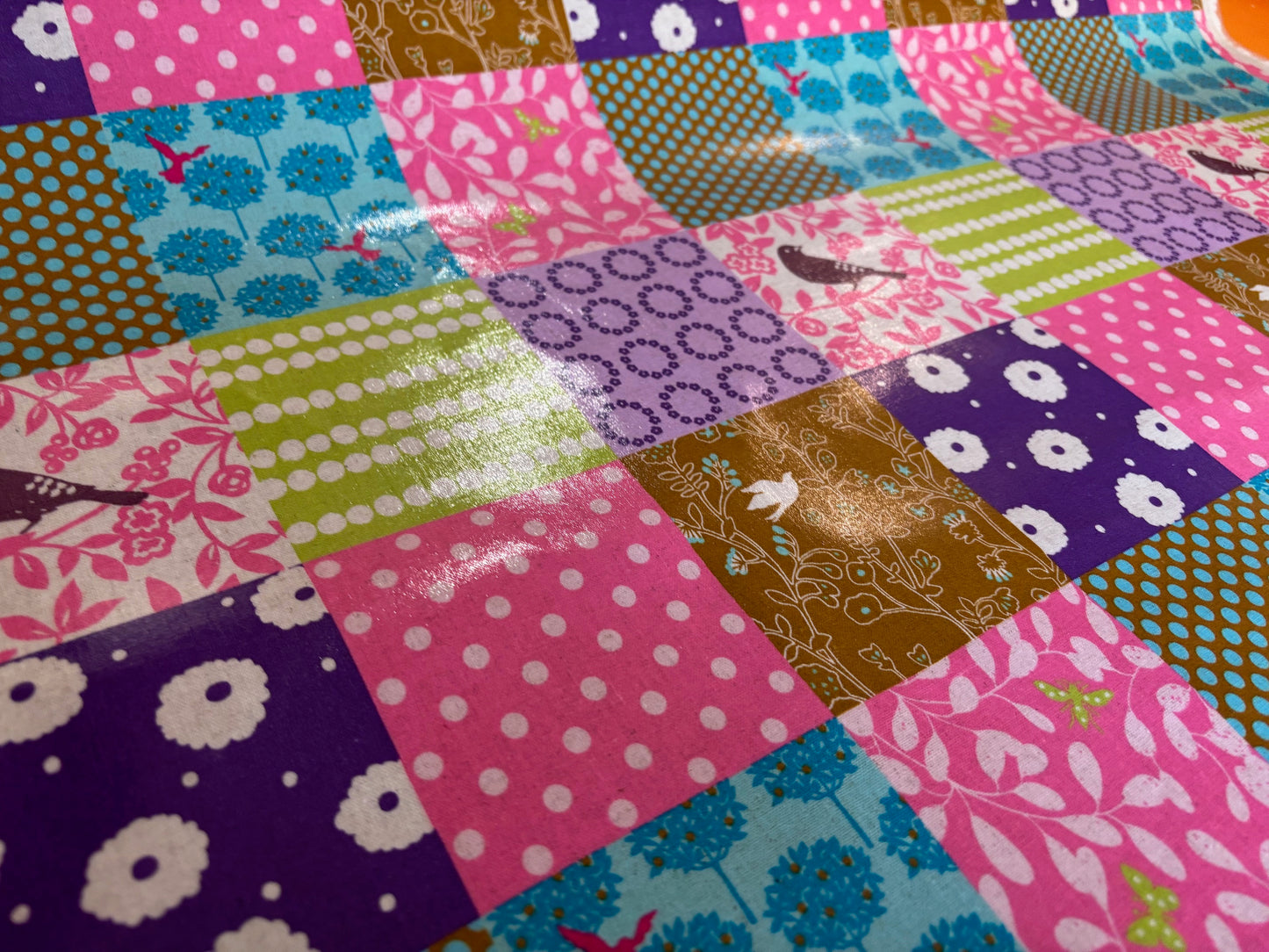 Wachstuch Musterquadrate Pink/