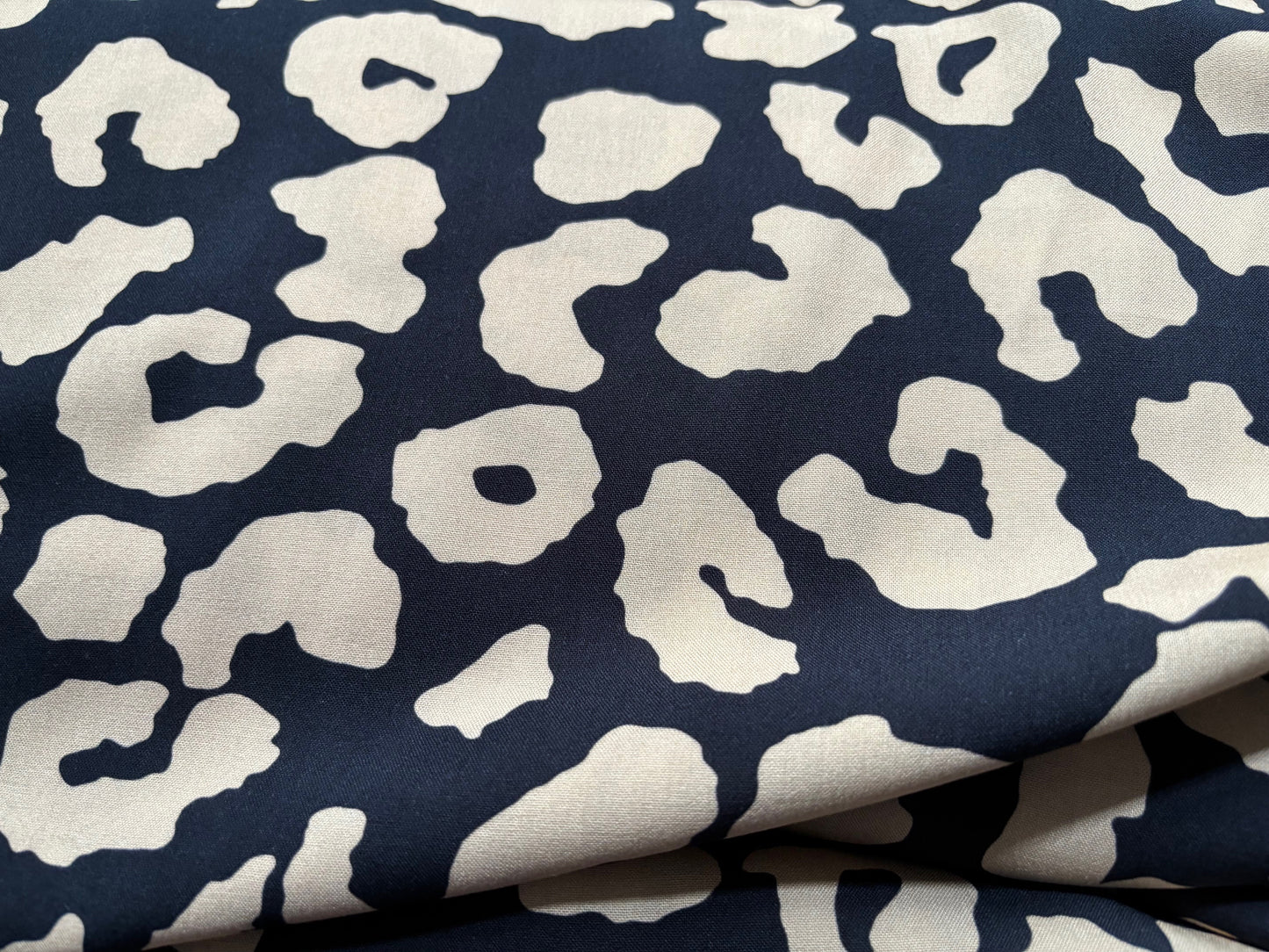 Viskose Leo Schwarz Beige