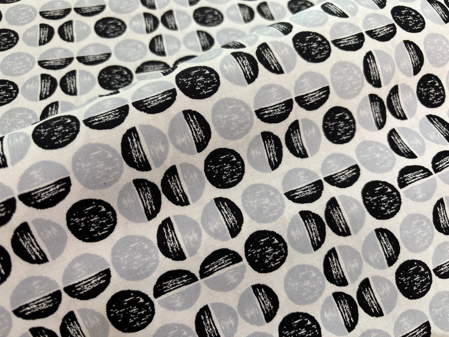 Baumwollstoff Schraffierte Kugeln