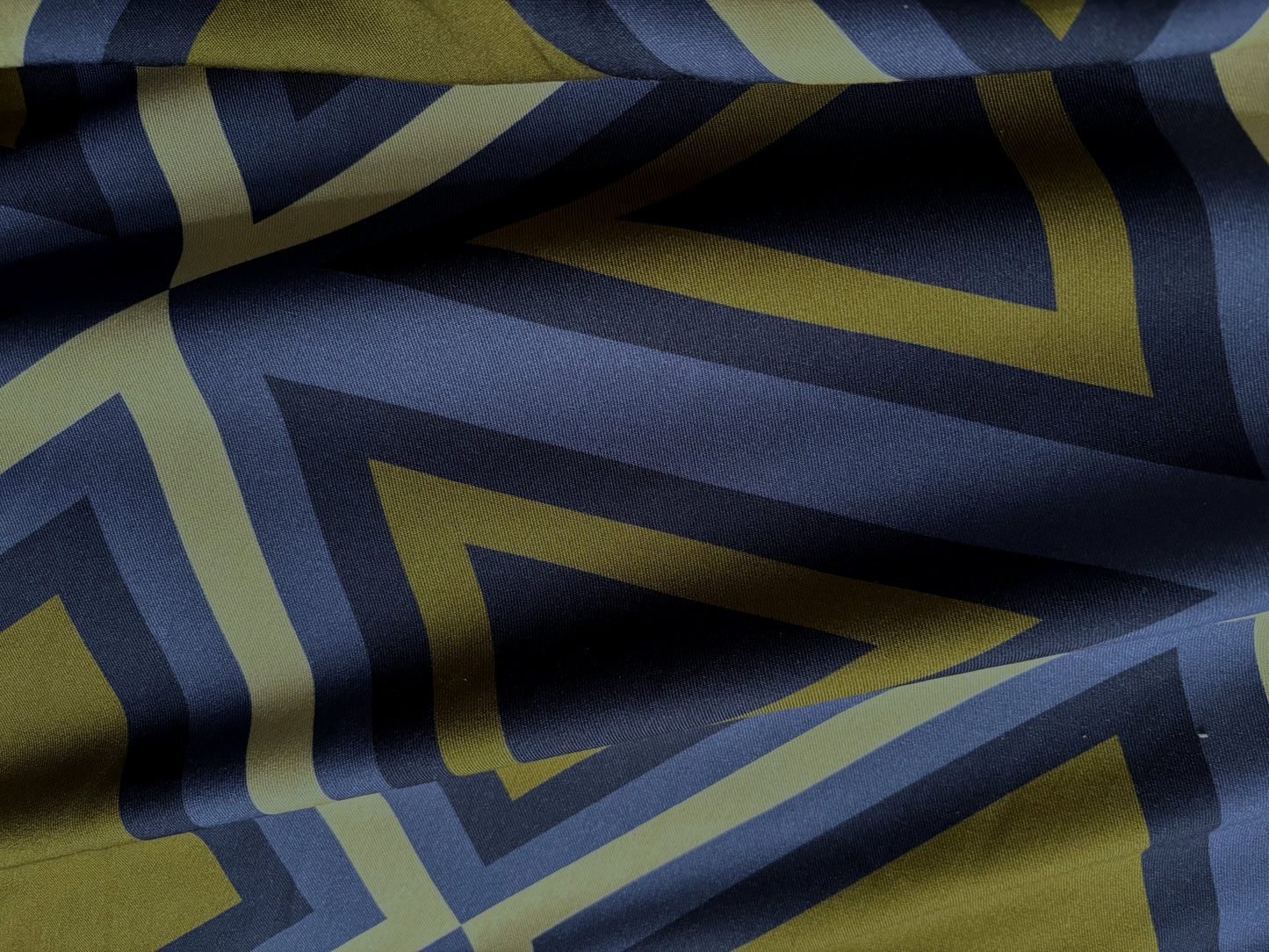 Viskose Light and Lush Rauten