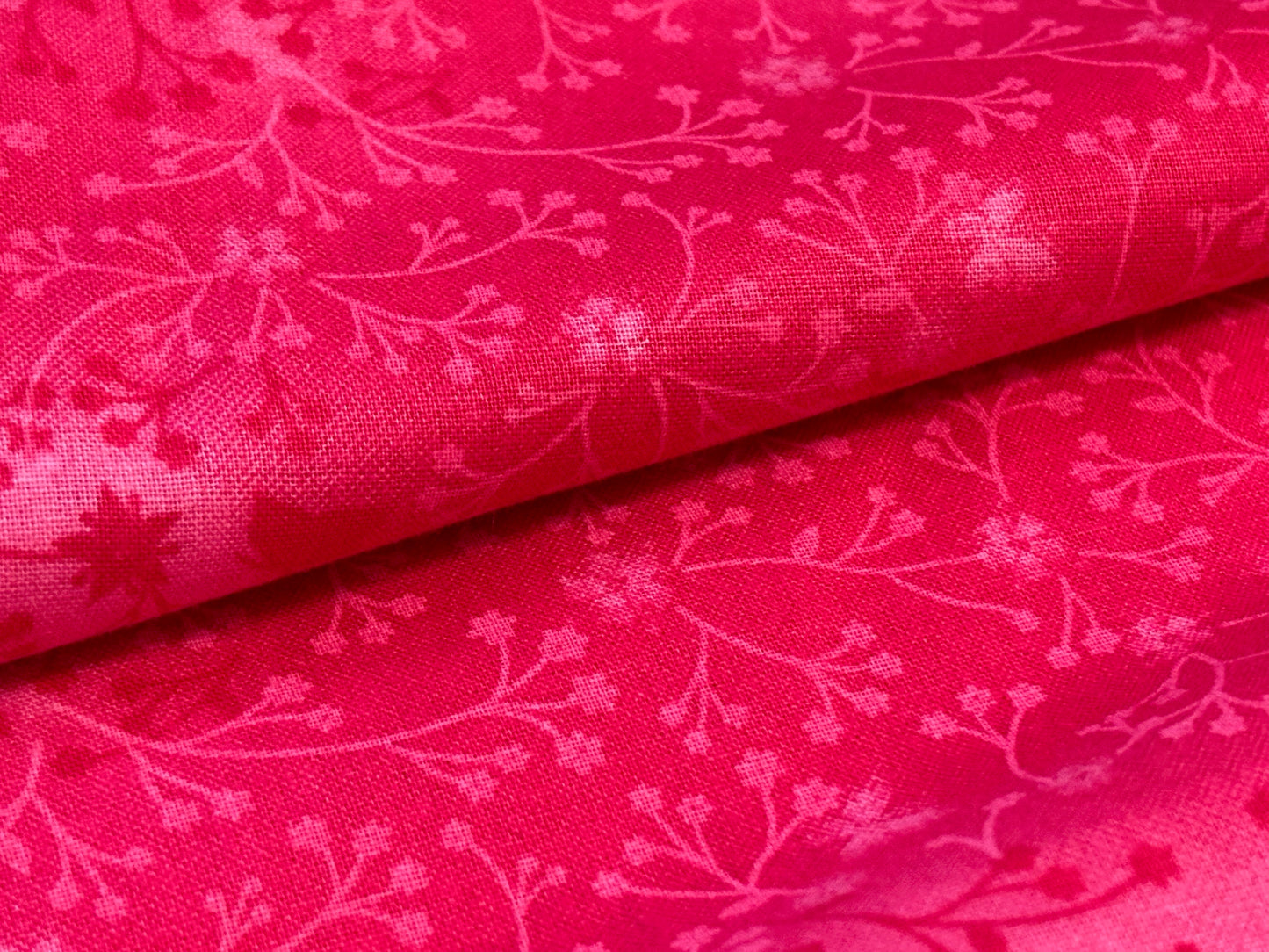 Baumwollstoff Zuckerrot Floral