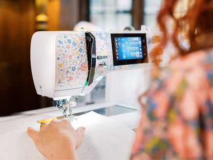 BERNINA 580 LIBERTY Edition Nähmaschine/Stickmaschine
