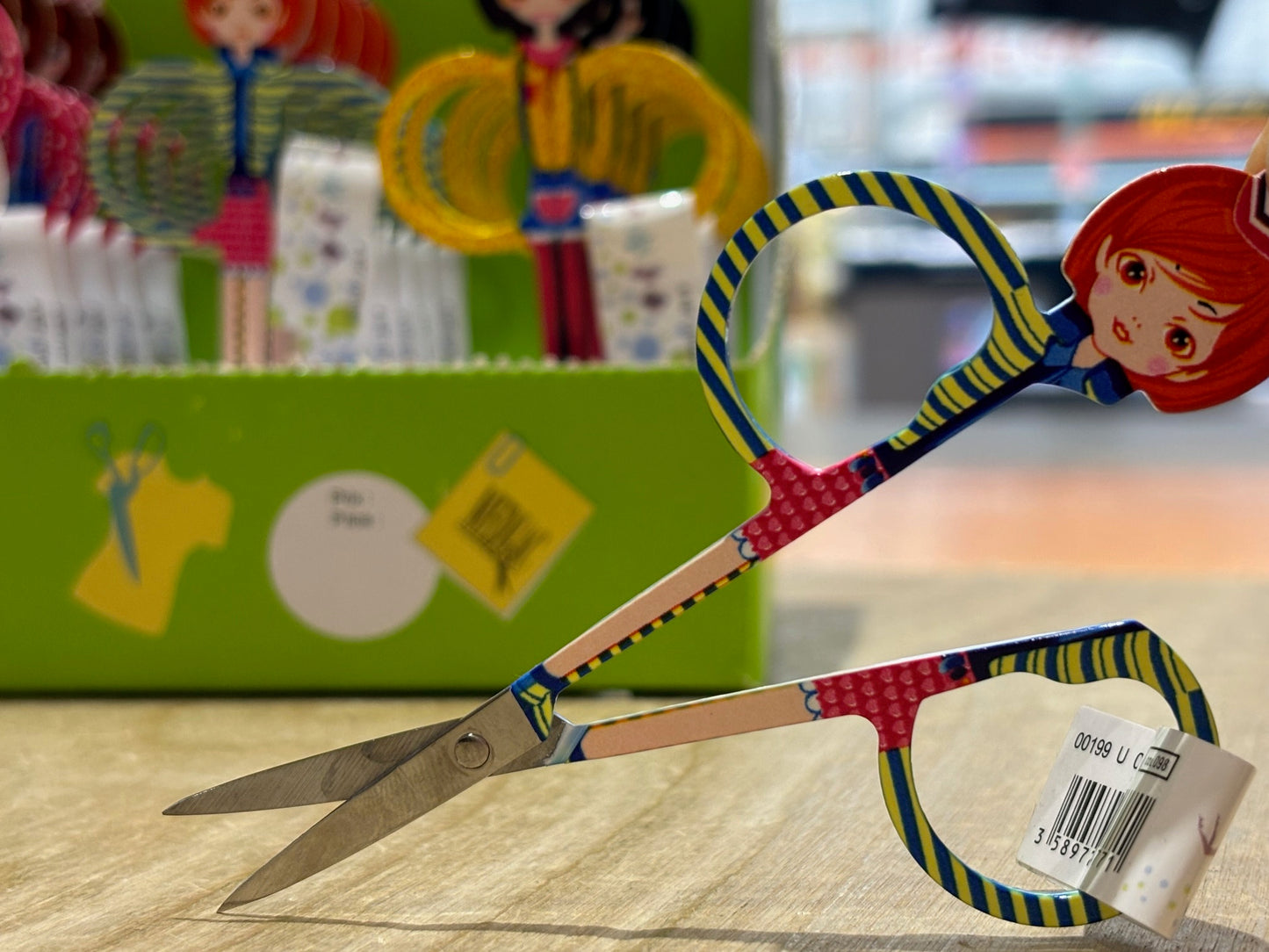 Kleine Stick-/Fadenschere Girly