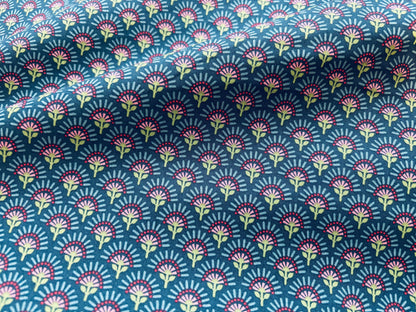 Baumwollstoff Whimsy Blumenornamente Blau