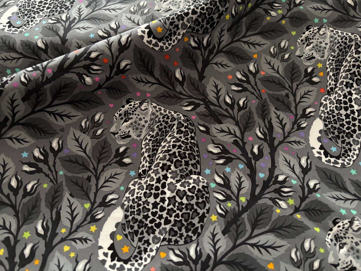 Baumwollstoff Graywork Leopard Tula Pink