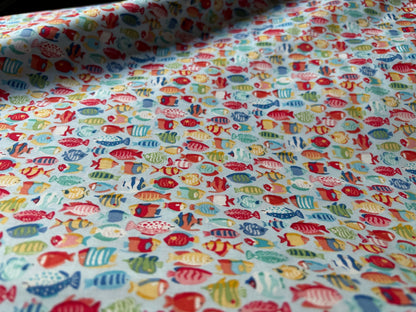 Baumwollstoff Kleine bunte Fische