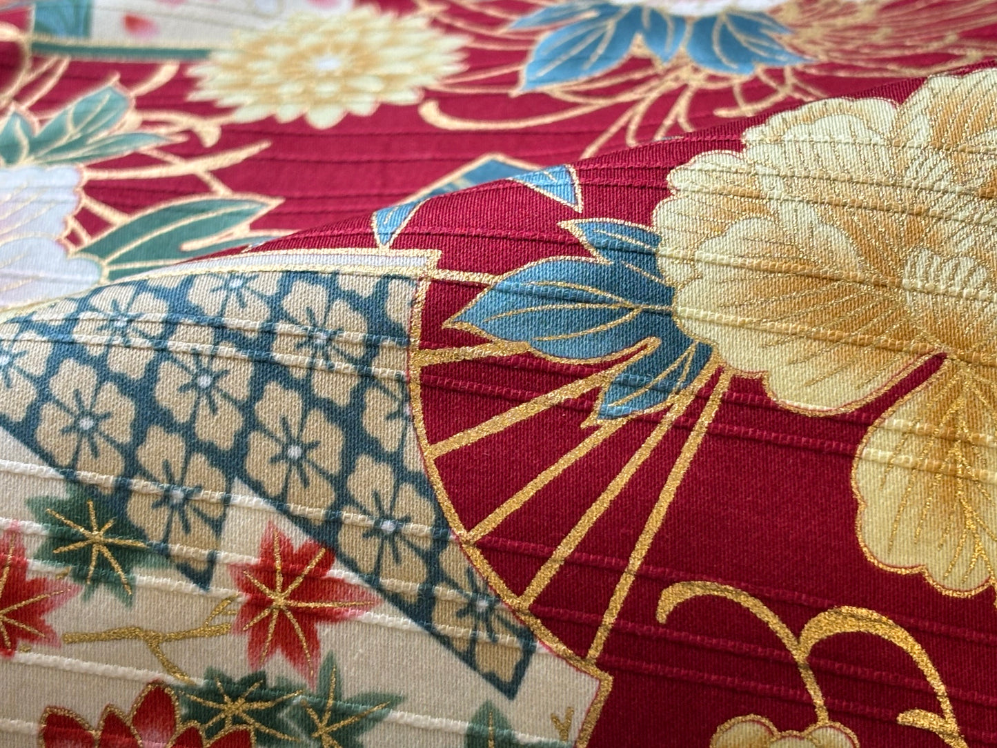 Baumwollstoff ASIA Blumen Dunkelrot Gelb Petrol Gold