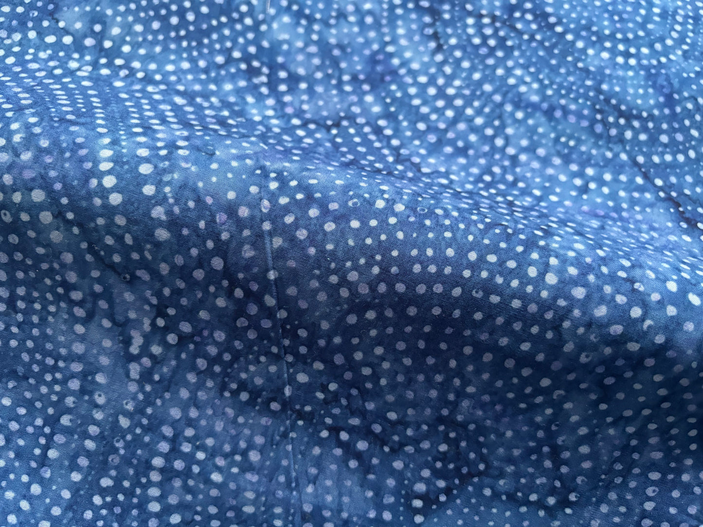 Baumwollstoff Batik - gepunktete Spiralen Blau