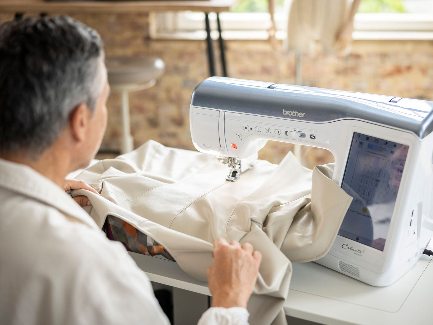 Brother Innov-is Celeste Nähmaschine