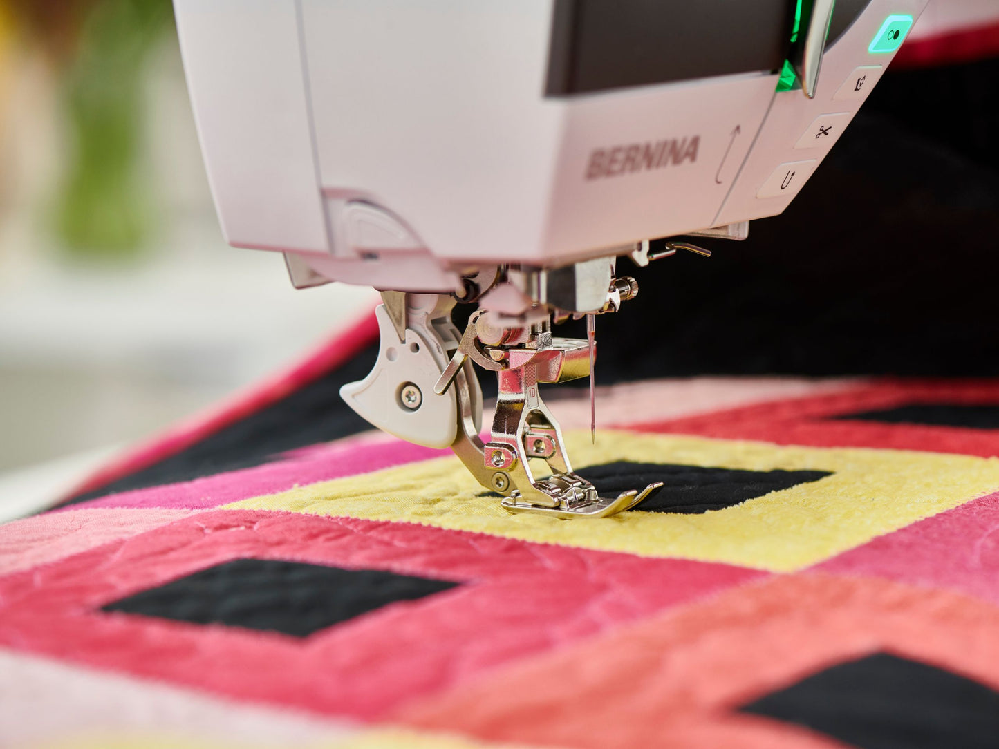 BERNINA 570 QE Nähmaschine