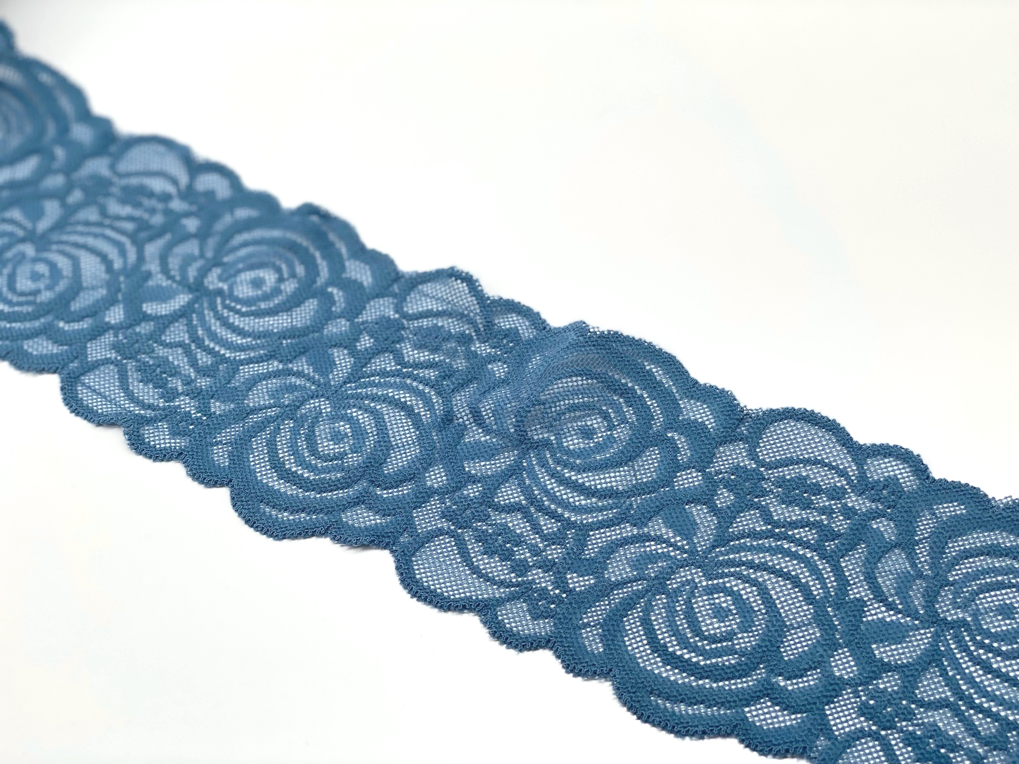 Elastische Spitzenbordüre Rauchblau 90 mm