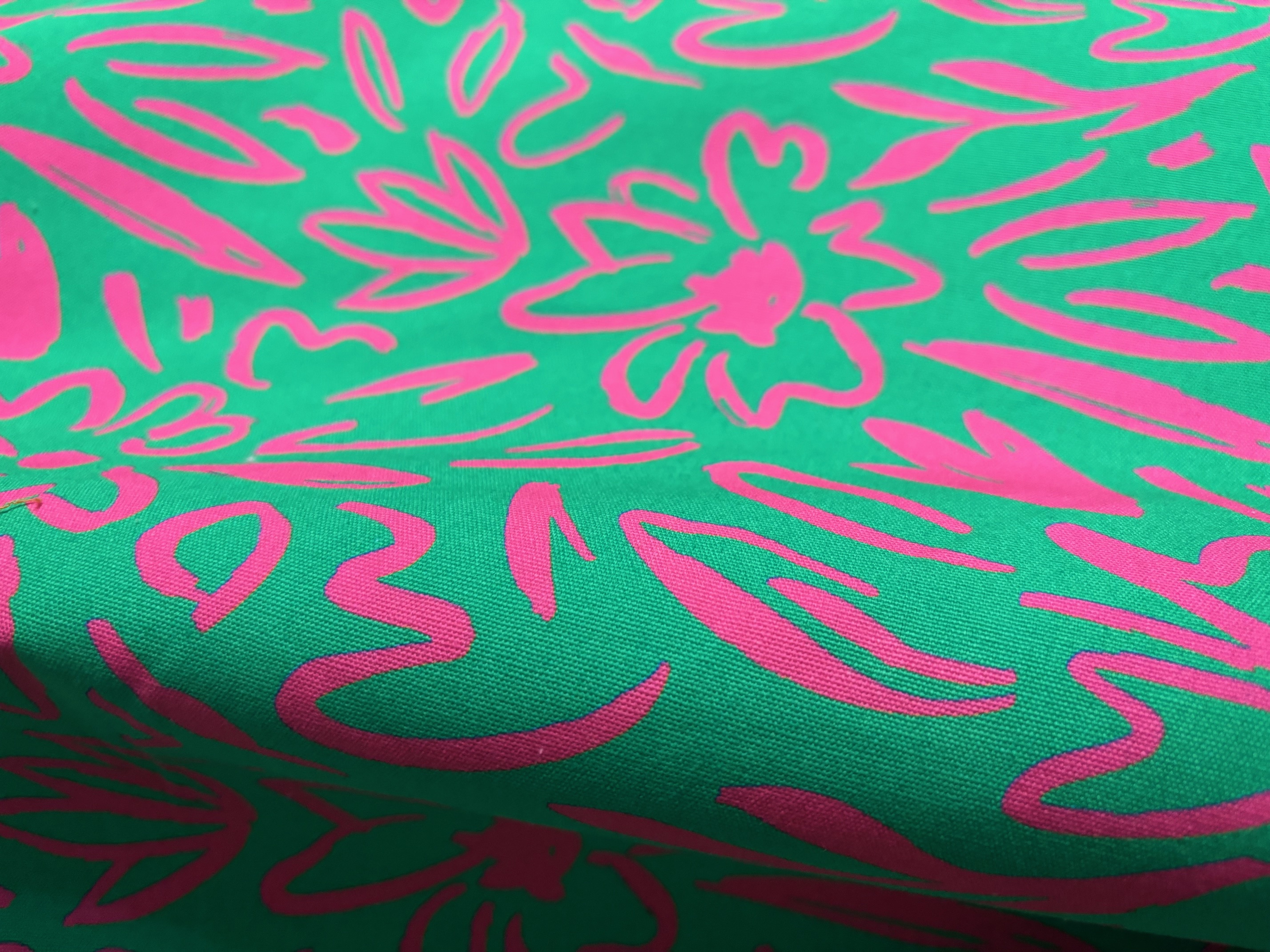 Canvas Abstract Flowers Kelly Green Pink